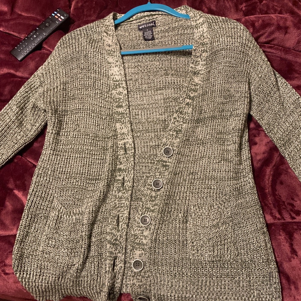 Cardigan - Picture 2 of 3